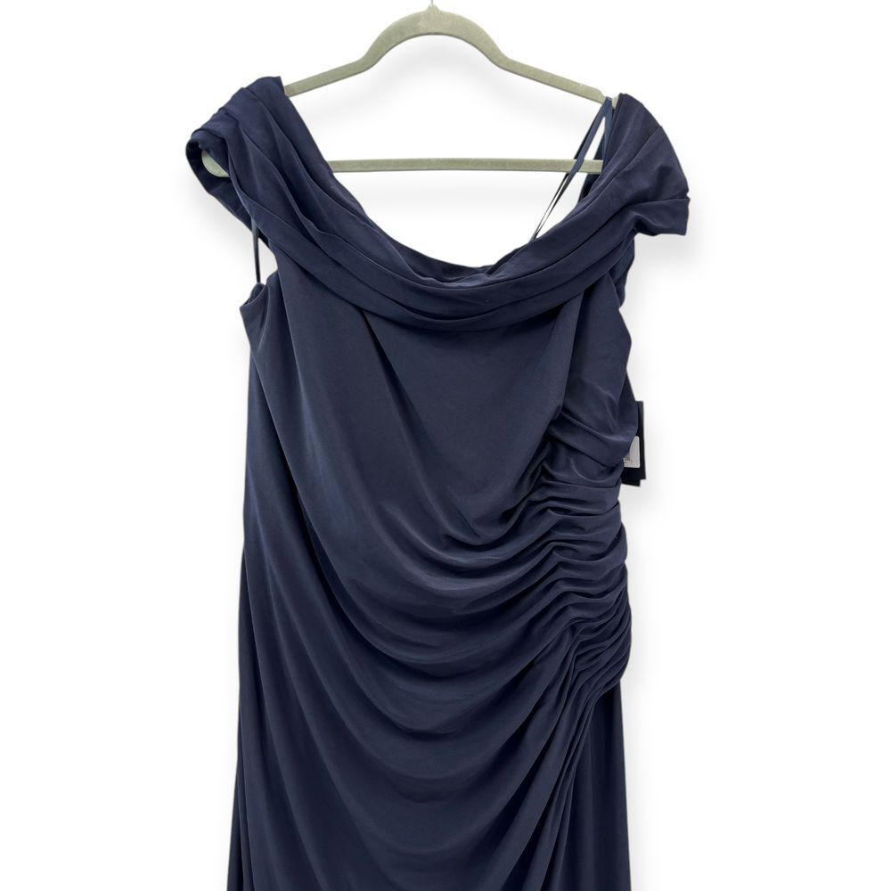 Mac Duggal Ieena NEW Navy Foldover Off-the-Shoulder Slit Jersey Gown - Size 16 - Picture 5 of 15